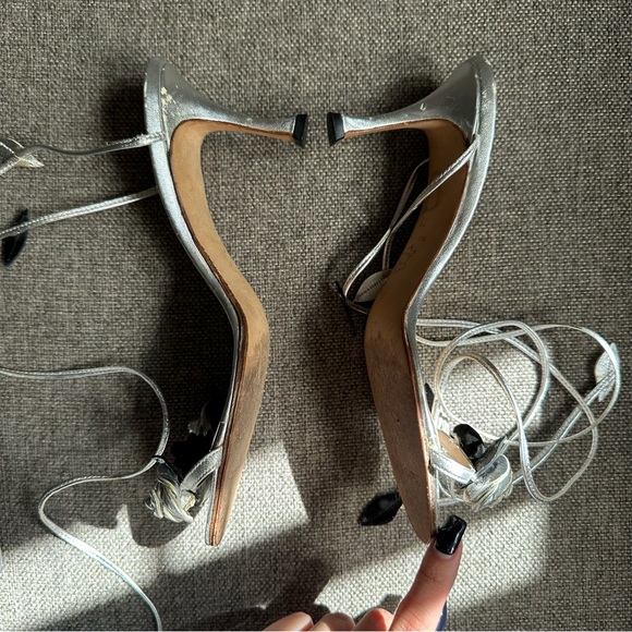 Vintage Manolo Blahnik metallic & black rose sandal heels - Picture 4 of 6